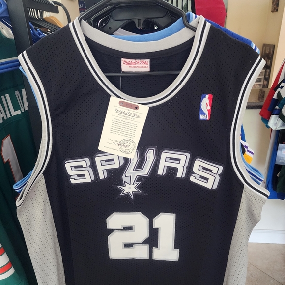 TIM DUNCAN  BLACK SAN ANTONIO SPURS THROWBACK JERSEY - Picture 2 of 5